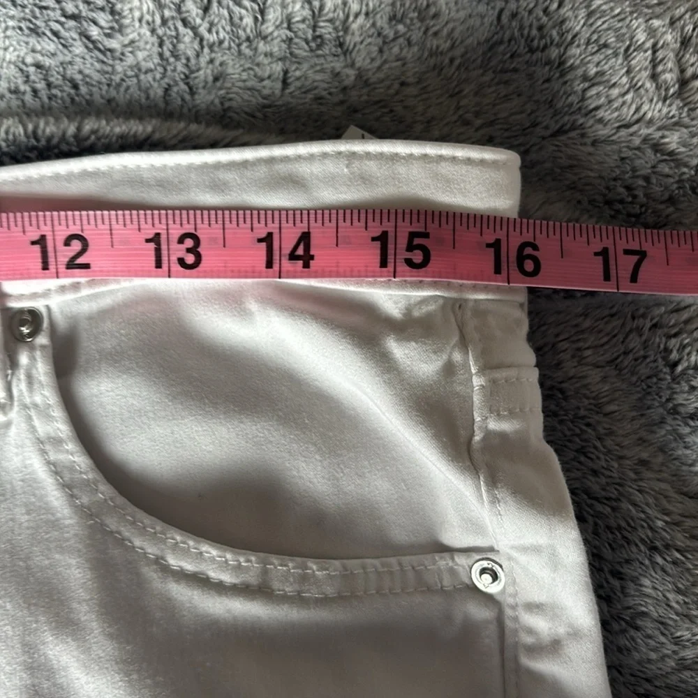 AG The Stevie Ankle in White Size 31R